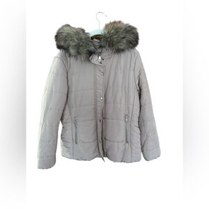 Women's Fur-Trimmed Puffer Jacket - Gray